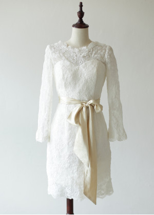 Ivory Long Sleeves Lace Knee Length Fitted Wedding Dress